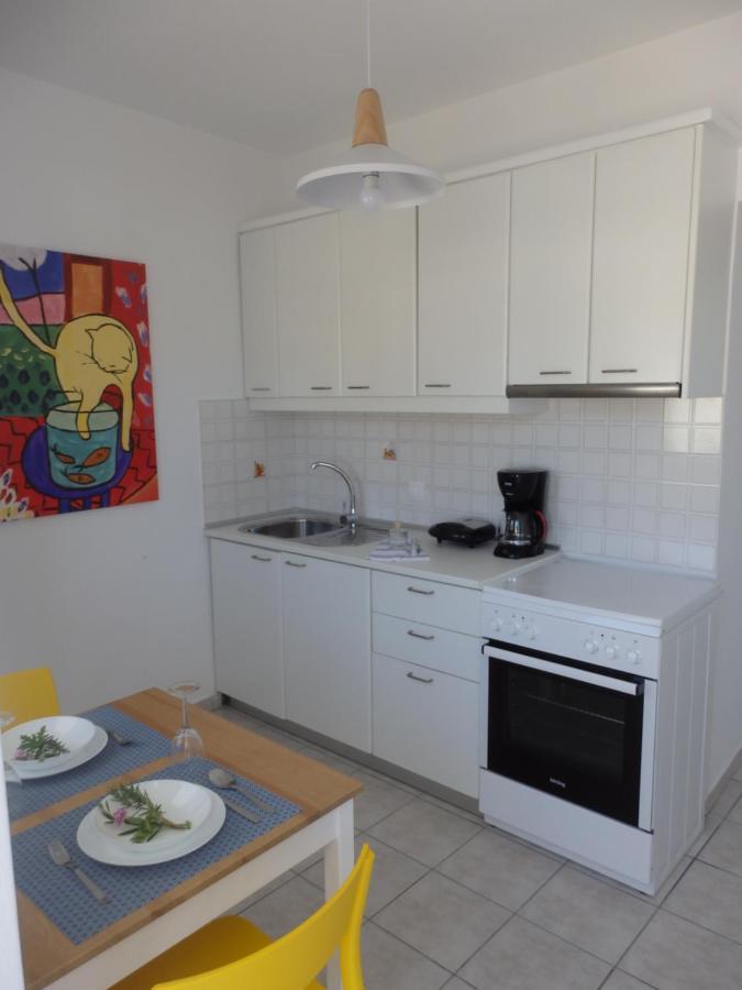 Coastal Apartment Christina 2 Makrýgialos エクステリア 写真